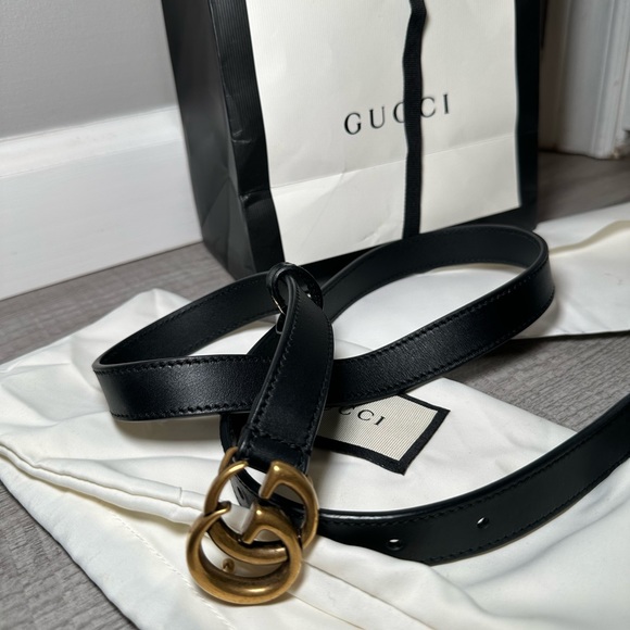 GUCCI- LEATHER DOUBLE GG BELT - Picture 2 of 6